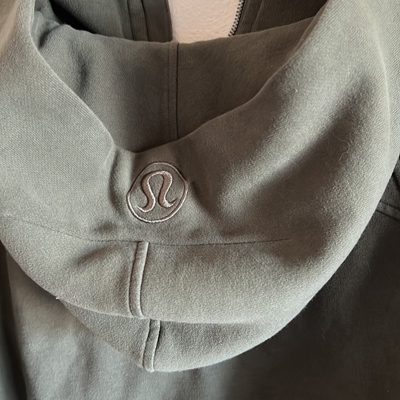 Lululemon Scuba Oversized Full-Zip Hoodie in army green - Picture 10 of 12